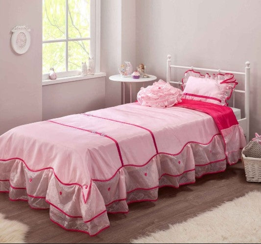 Set cuvertura pat copii si 2 perne decorative Lady Pink (2)