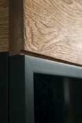 Vitrina din lemn si furnir, cu 1 usa si LED inclus Mosaic 11 Stejar / Negru, l67xA42xH196 cm (6)